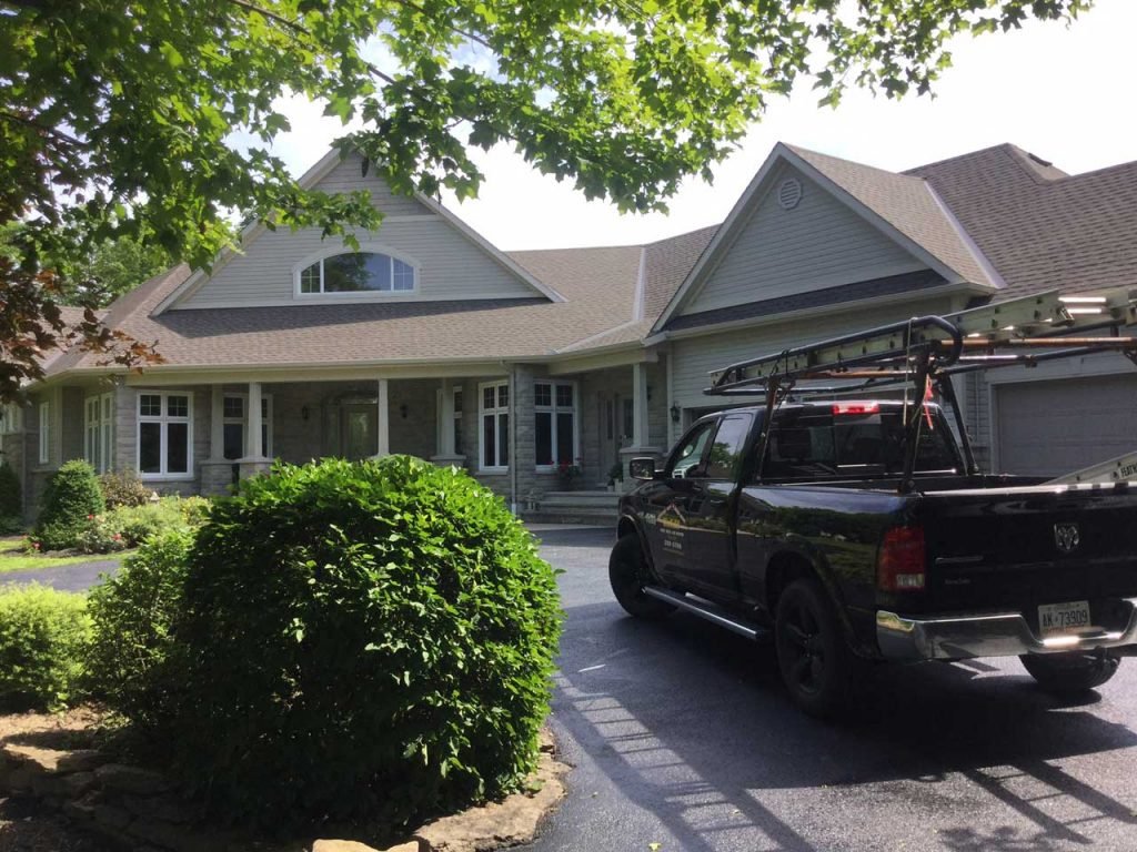 a photo of an asphalt shingles Installation Job